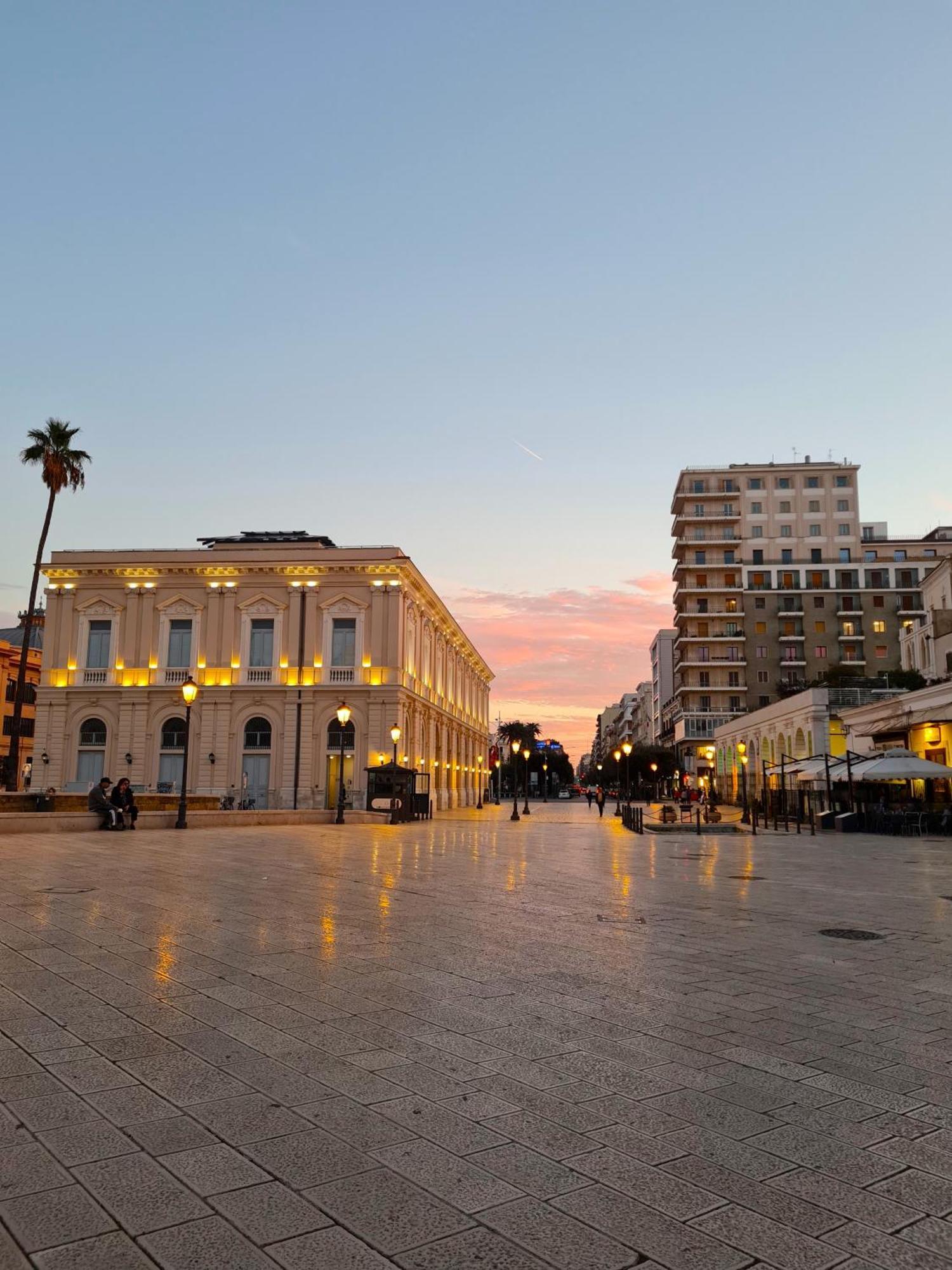 Casa Chloe - Vicino Al Porto E Basilica San Nicola Apartment Bari Ngoại thất bức ảnh